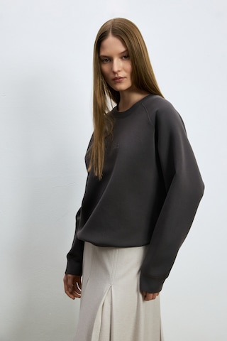 Lufian Alice Kadın Örme Sweatshirt 122030027 Kahverengi