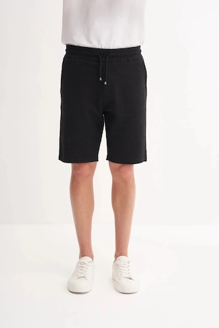 Cazador Jakarlı Regular Fit Örme Bermuda Şort 6073 Siyah Siyah