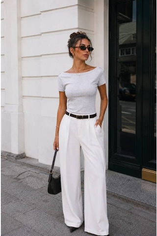 Trendol Fashion Life Kayık Yaka Omuzları Binmeli Bluz Pudra Bej