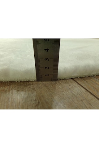 Raschel Carpet Dekoratif Beyaz Peluş Yumuşak Yuvarlak Oval Halı, 100 X 100 Çok Renkli