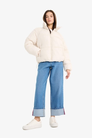 Defacto Su Geçirmez Regular Fit Dik Yaka Fermuarlı Şişme Mont E8690ax25auer128 Ekru