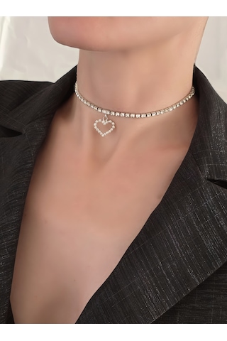 Tek Sıralı Kalp Figürlü Kristal Taşlı Choker Tasma Silver Renk Kolye Gümüş