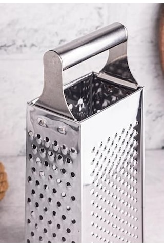 Metal Rende, Paslanmaz Çelik, Çok Amaçlı Ve Dayanıklı Tasarım, Sebze, Peynir Ve Meyve Rendesi, Ergonomik Saplı, Kolay Temizlenebilir, Mutfak İçin Pratik Ve Şık