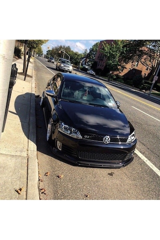 Volkswagen Jetta Uyumlu Esnek Ayarlanabilir 3 Parça Piano Black Ön Lip
