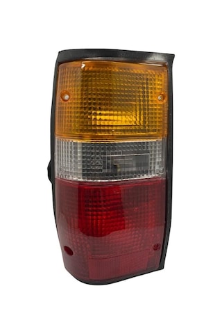 Stop Lambası Siyah Duylu Mıtsubıshı L200 1987 Sol