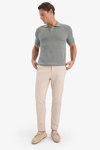 DeFacto Tailored Fit Normal Kesim Düz Paça Her Yöne Esneyen Yazlık Kumaş Pantolon C7508AX25SPBG755