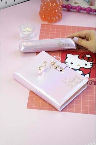 Victoria S Journals Kuromi Hush Hush Kilitli Defter Ve Vegan Deri Kalemlik Kutulu Set 80gr. 160yp. Ç Standart
