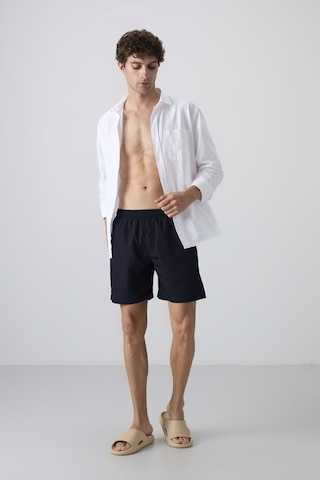 Tommylife Lacivert Hızlı Kuruyan Standart Fit Erkek Deniz Şortu - 81237