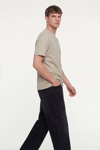 Sabri Özel Erkek Krem Normal Kesim Regular FitPamuk Dokuma Bisiklet Yaka Basic T-shirt