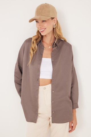 Tudors Kadın Oversize Rahat Kesim Spor Yaka Uzun Kollu Basic Düz Vizon Gömlek-36880 Gri