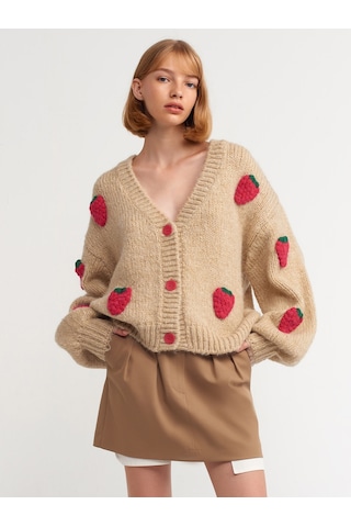 Dilvin V Yaka Çilek Nakışlı Balon Kol Triko Hırka  Bej Koyu Bej