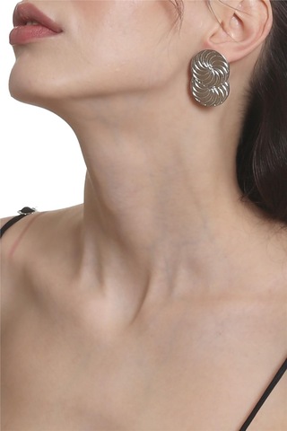 Kadın Lak Gümüş Renk Kaplama Çivili Model Spiral Baskılı Tasarım Küpe Gümüş