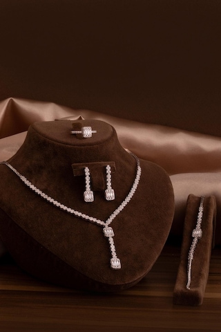 Kadın Gümüş Takı Seti - Ayfer Baget Taşlı Kare Model Kolye, Bileklik, Yüzük, Küpe Tam Set