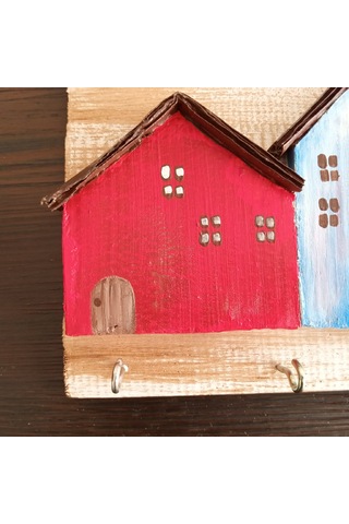 El Boyaması Ev Figürlü Ahşap Duvar Anahtarlığı Çok Renkli