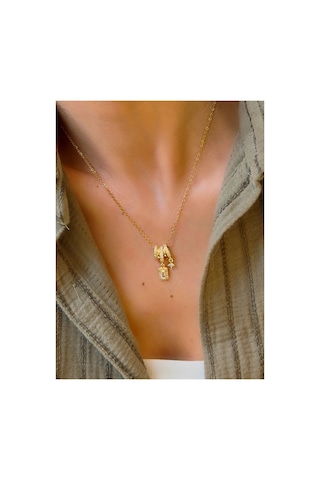 Gold Renk Baget Taşlı Zarif Kolye - Minimalist Modern Tasarım Altın
