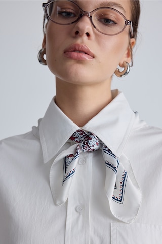 Desenli Saten Boyun Fuları Paısley- Lacivert Paısley- Lacivert