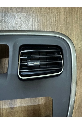 Dacia Sandero 2 Logan 2 Kalorifer Izgara 682601883r