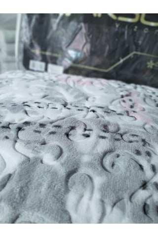 Aksu Tek Kişilik Embos Vizon Battaniye Antibakteriyel Gri Çizgili