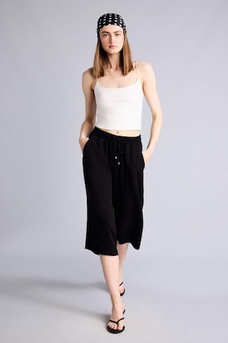 Defacto Yüksek Bel Crop Fit Belmando Kapri I6798az26smbk81 Siyah-bk81