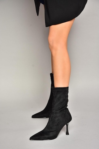 Fox Shoes T752582402 Siyah Süet İnce Topuklu Kadın Bot Siyah-Süet Siyah