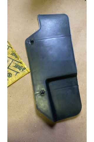 Opar Tofaş Doğan Kartal Şahin Murat 131 Şase Muhafaza Plastiği Motor Şase Radyatör Yan Toz Bakalit Sol Opar Tofaş Doğan Kartal Şahin Murat 131 Şase Muhafaza Plastiği Motor Şase Radyatör Yan Toz Bakalit Sol