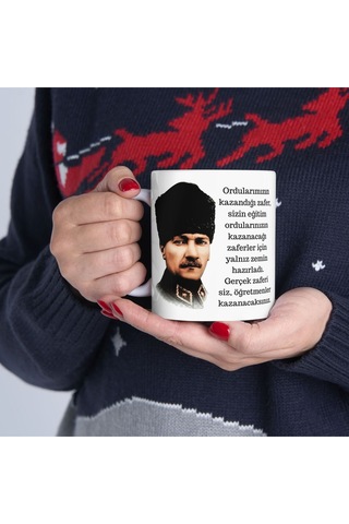 Atatürk Kalpaklı Ordular Yazılı Baskılı Öğretmenler Günü Hediyesi Beyaz