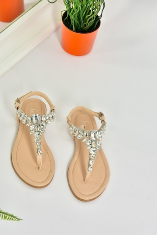 Fox Shoes Ten Taşlı Parmak Arası Kadın Sandalet M272006009