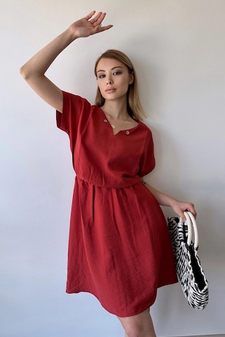 Kadın Mercan Kısa Kol, Kalp Yaka, Dokulu Desen, Bele Oturan, Aerobin Lastikli Bel Midi Elbise Mercan