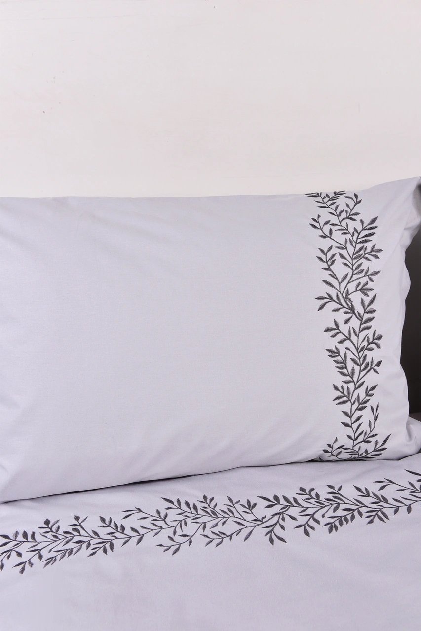 Yaprak İşlemeli Çift Kişilik Nevresim Takımı Gri %100 Pamuk Gri