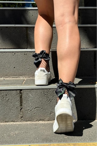 Heleni Kadın File Desenli Siyah Fiyonklu Siyah Soket Çorap Siyah