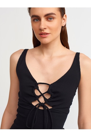 90328 Pencere Detaylı Mini Elbise-siyah