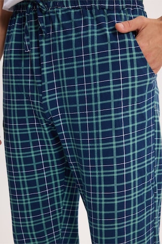 Tudors Erkek Standart Fit Normal Kesim Pamuklu Kareli Beli Bağcıklı Cepli Lacivert Pijama Altı-51263
