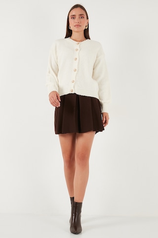 Lela Premium Regular Fit Bisiklet Yaka Yumuşak Dokulu Bayan Hırka 680Hi00147 Ekru