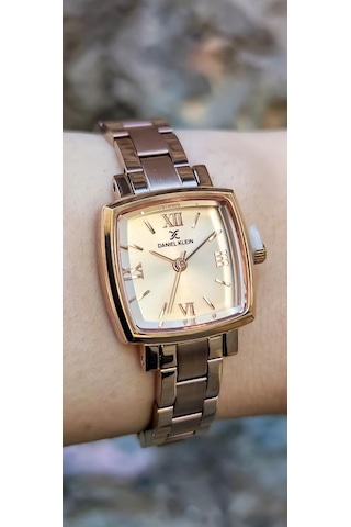 Daniel Klein Dke.1.10839-5 Kare Kadran Metal Kordon Metal Kasa 3 Atm Suya Dayanıklı Rose Renk Kadın Kol Saati Rose Gold