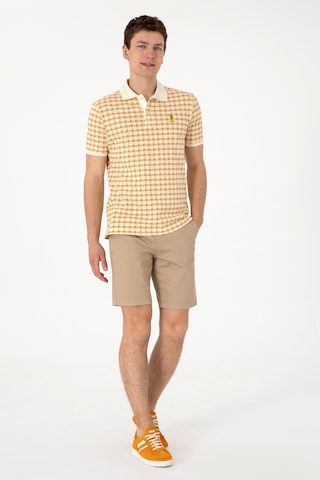 U.S. Polo Assn. Erkek Regular Fit Polo Yaka Krem Desenli Tişört 50299672-VR071