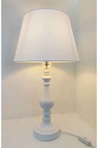 Beyaz Rustik Klasik Metal Yüksek Ayaklı 30'luk Şapkalı Abajur Beyaz