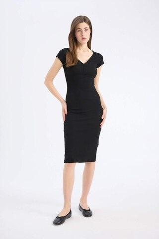 DeFacto Bodycon Vücudu Saran V Yaka Fitilli Kaşkorse Kısa Kollu Midi Elbise E7368AX25SPBK81