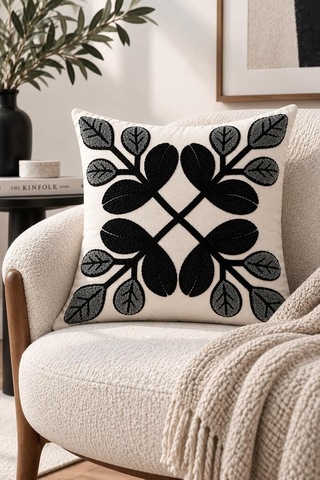 4'lü Set Çiçekli Dekoratif Kırlent Kılıfı 43x43 Cm, 3d Efektli Dijital Baskılı - Monokrom Yapraklar Çok Renkli