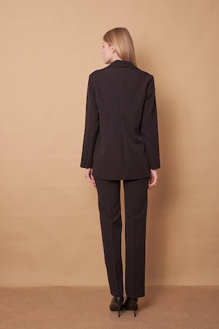 Kadın Yakalı Cep Kapaklı Uzun Kol Hafif Likralı Kumaş Oversize Blazer Ceket Pantolonu Jument 40075 -siyah Siyah