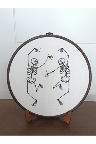 Dans Eden İskeletler Kasnak Pano .
