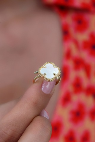 14k Altın Kaplamalı 925 Ayar Gümüş Granada Saray Yoncası Yüzük - Sedef Beyaz 34025203 Altın