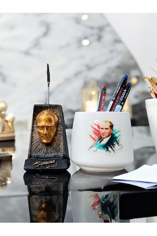 Atatürk Büstü Fotoğraf Not Tutacağı Ve Atatürk Baskılı Kalemlik Seti Hediyelik Renkli