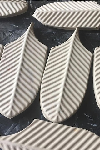 Dekoratif Yaprak Karo Ham Seramik Bisküvi 6 Lı Kutu