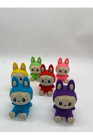 Oturan Dekoratif Labubu Figürü, 3d Baskı, Kırmızı