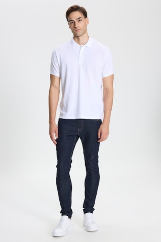 George Henry Çekmeyen Pamuklu Kumaş Slim Fit Dar Kesim Kıvrılmaz Polo Yaka Tişört Beyaz