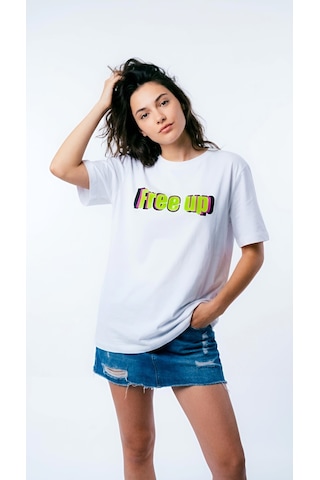Kadın Beyaz Bisiklet Yaka Slogan Baskılı Oversize Tişört
