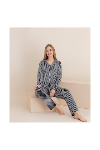 Rindahomewear Kadın Lacivert Beyaz Çizgili Desenli Milan Örme Lizbon Düğmeli Pijama Takımı Lacivert Çizgili
