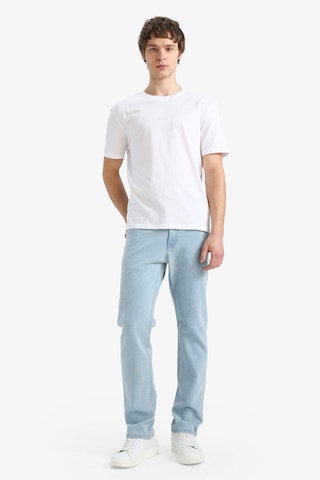 Defacto Sergio Regular Fıt Normal Bel Boru Paça Düz Paça Jean Pantolon E1936AX25SP Mavi