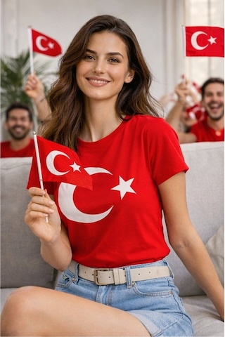 Westicgiyim Unisex Kırmızı Ay Yıldız Türk Bayraklı Tişört Kırmızı