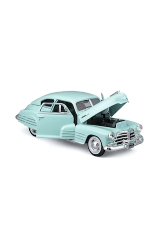 1:25 1948 Chevrolet Fleetline Aerosedan Açık Yeşil 32921-01